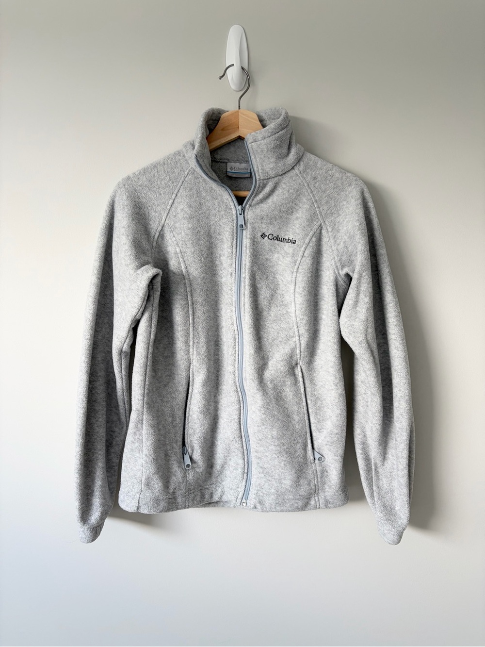 Columbia Women’s Light Gray Full‑Zip Fleece Jacket